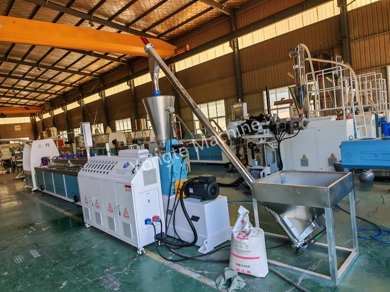 Prova della linea di estrusione di tubi per infiltrazioni di gomma riuscita con successo