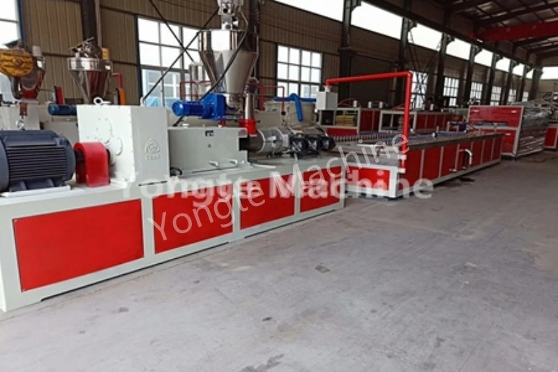 Cina Macchina per pannelli a parete WPC ad alta efficienza