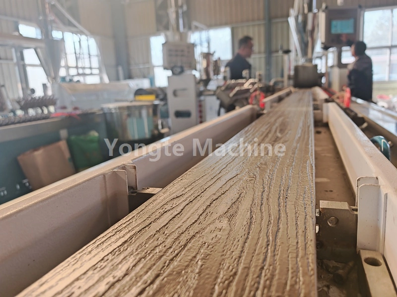 Recycling Waste Clothes and Plastic Composite Machine