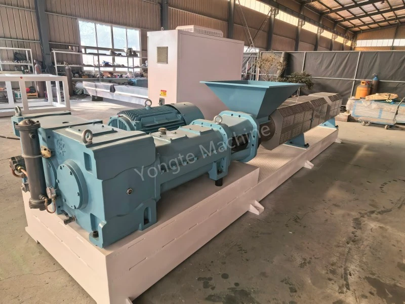 Macchina per estrusione per riciclaggio di plastica