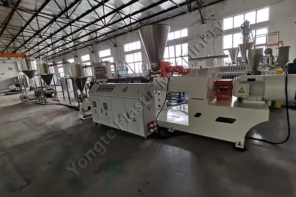 Macchina per la pellettizzazione del composto in PVC polacco