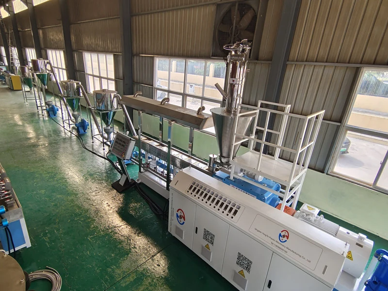 Macchina per la produzione di granuli WPC